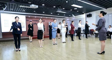 全國(guó)最專(zhuān)業(yè)的禮儀培訓(xùn)師課程及會(huì)議展覽服務(wù)指南